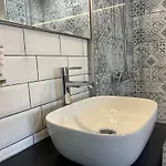 Mickitos Urban 호스텔 스코페