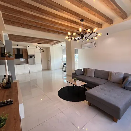Mickitos Urban Hostel