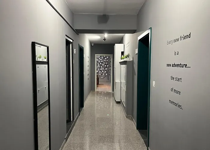 Hostel Mickitos Urban *