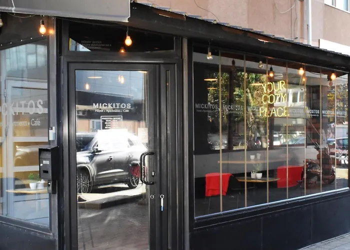 Mickitos Urban אכסניה סקופיה